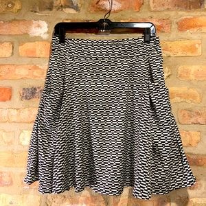 High waisted checkered skirt with pockets!